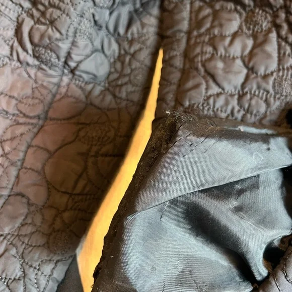 CHANEL Black Quilted Jacket - Picture 9 of 13